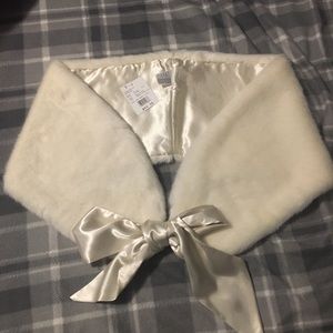 David’s bridal ivory fur wrap shawl plus size BNWT